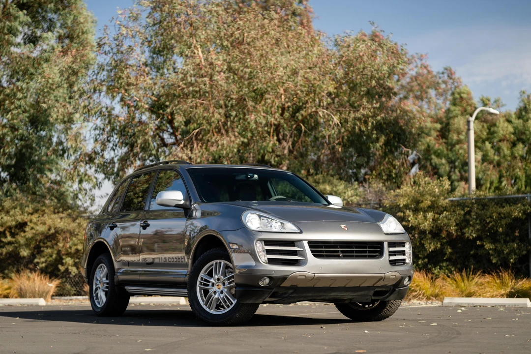 2010 Porsche 955/957 Cayenne S - Image 9 of 31