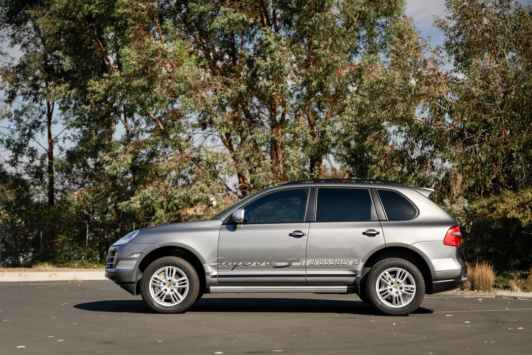 2010 Porsche 955/957 Cayenne S - Image 7 of 31
