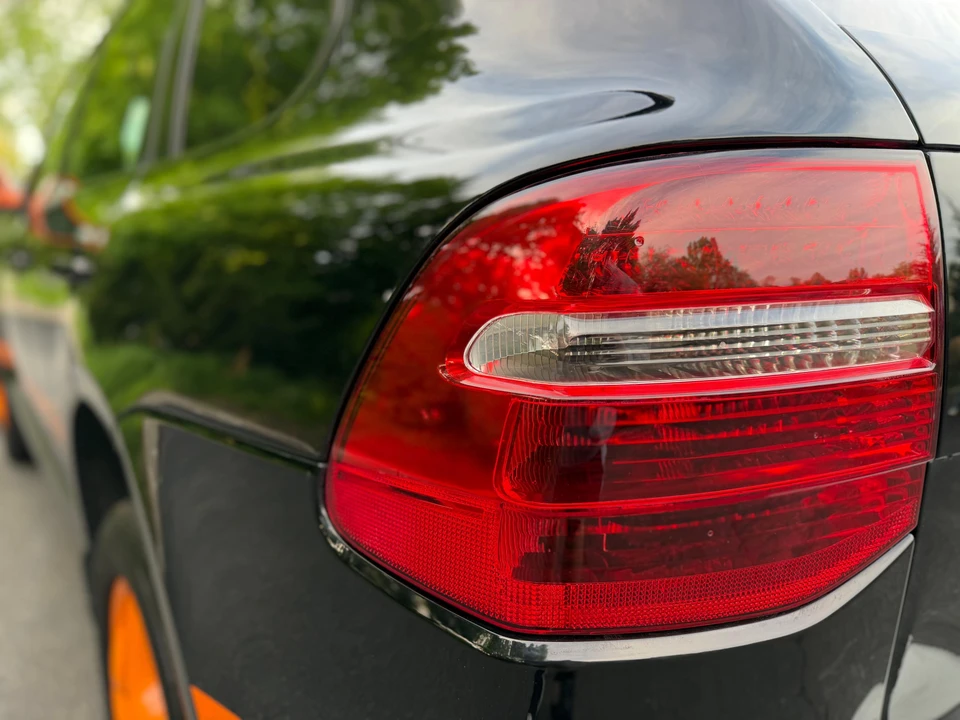 2010 Porsche 955/957 Cayenne S - Image 26 of 31