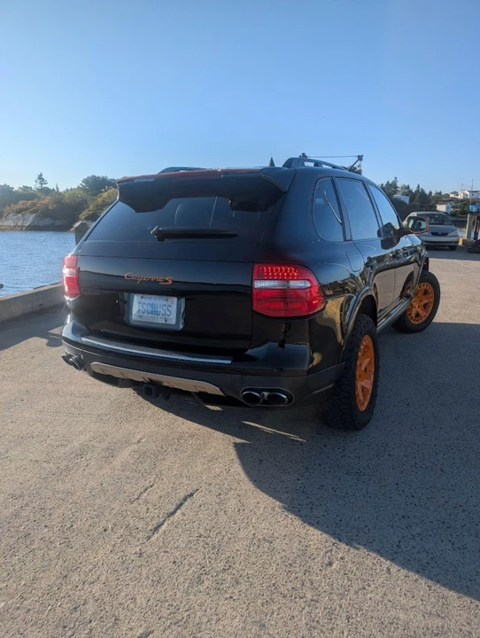 2010 Porsche 955/957 Cayenne S - Image 12 of 31