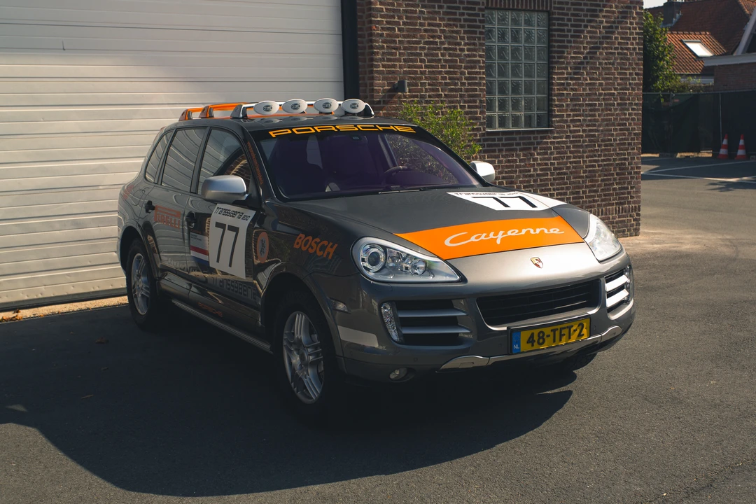 2010 Porsche 955/957 Cayenne S - Image 12 of 31