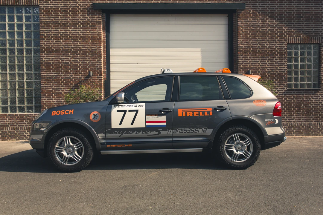 2010 Porsche 955/957 Cayenne S - Image 9 of 31