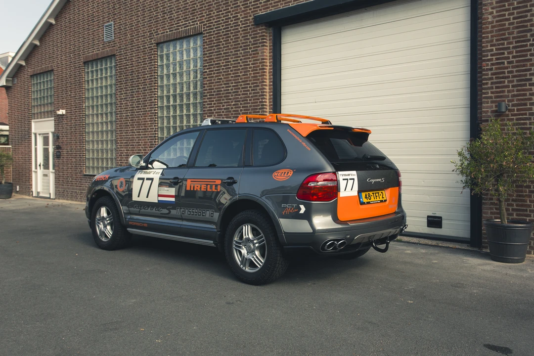 2010 Porsche 955/957 Cayenne S - Image 16 of 31