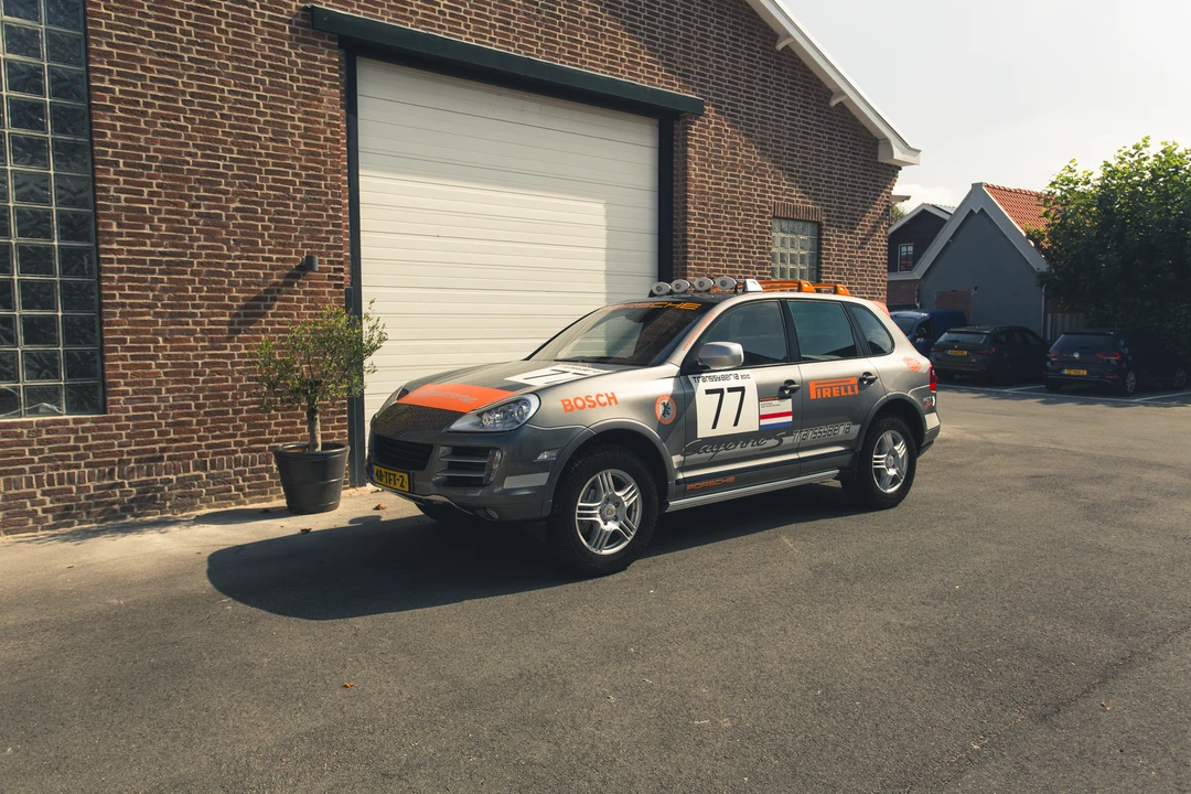 2010 Porsche 955/957 Cayenne S - Image 17 of 31