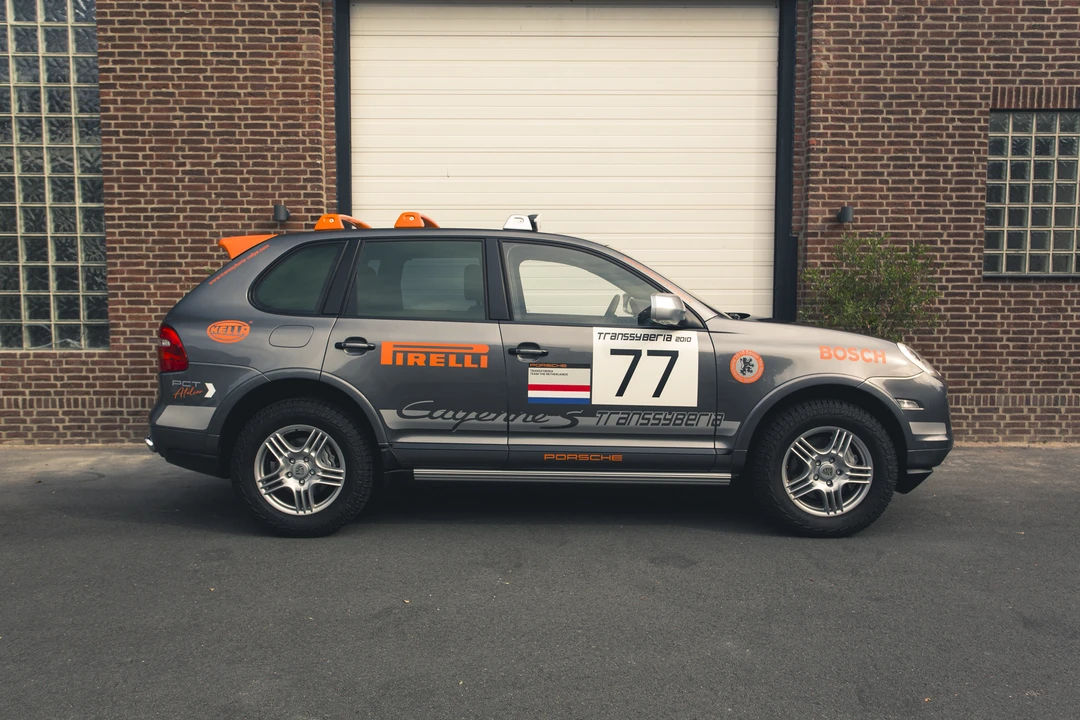 2010 Porsche 955/957 Cayenne S - Image 5 of 31