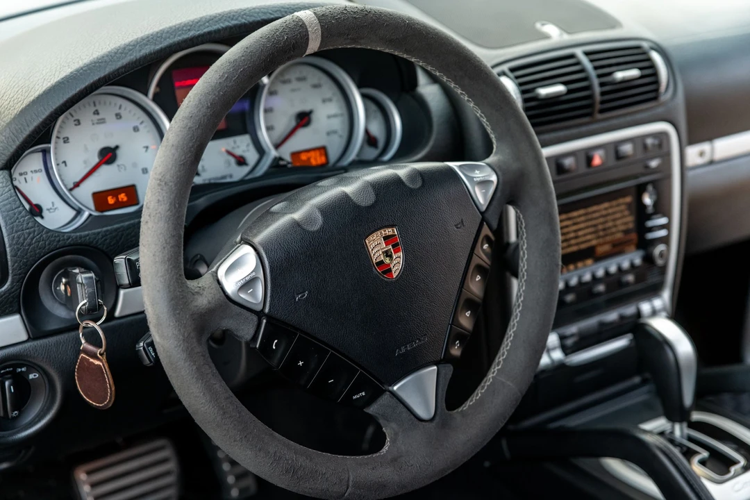 2010 Porsche 955/957 Cayenne S - Image 8 of 9