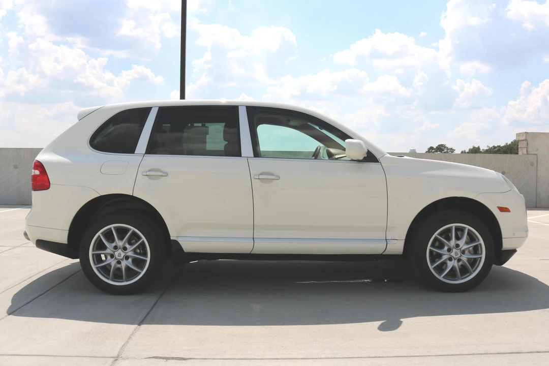 2010 Porsche 955/957 Cayenne S - Image 3 of 5