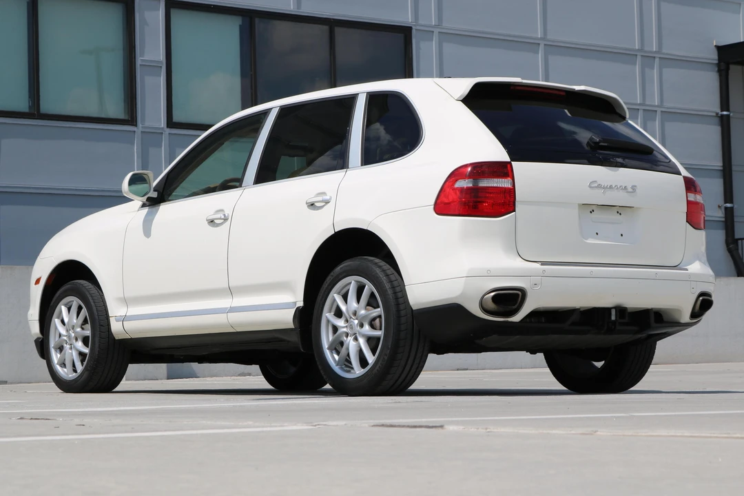 2010 Porsche 955/957 Cayenne S - Image 4 of 5