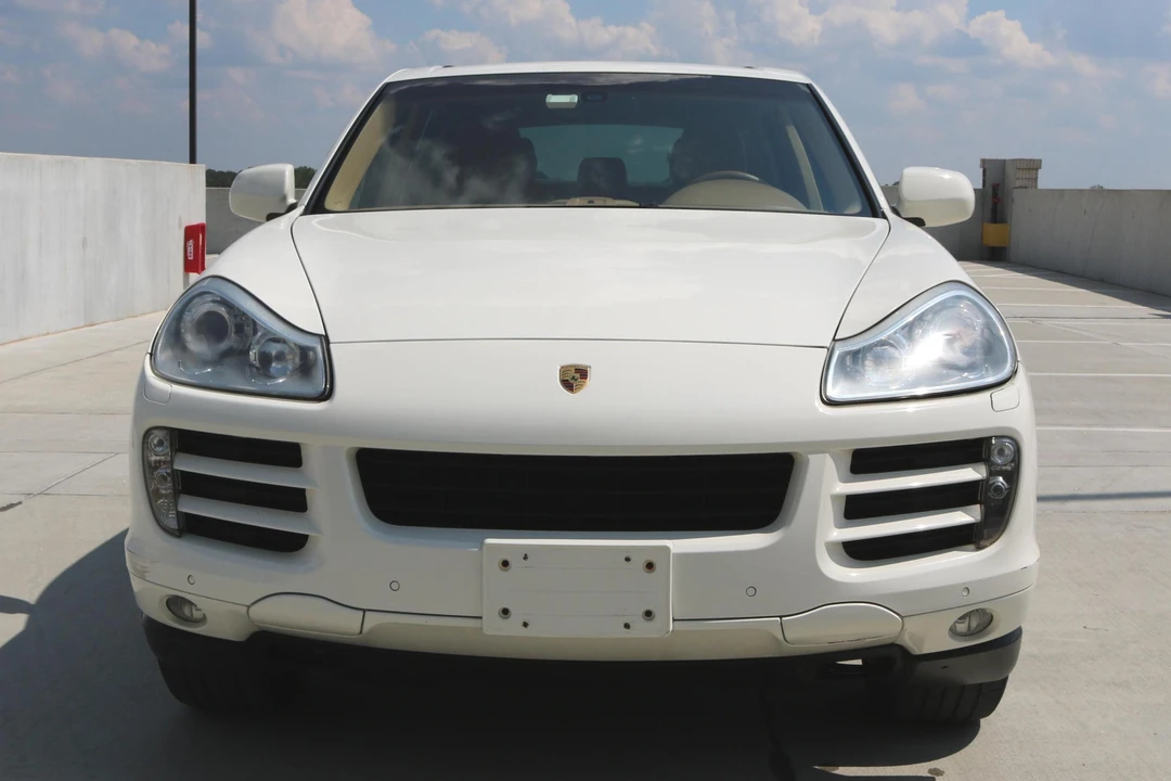 2010 Porsche 955/957 Cayenne S - Image 2 of 5
