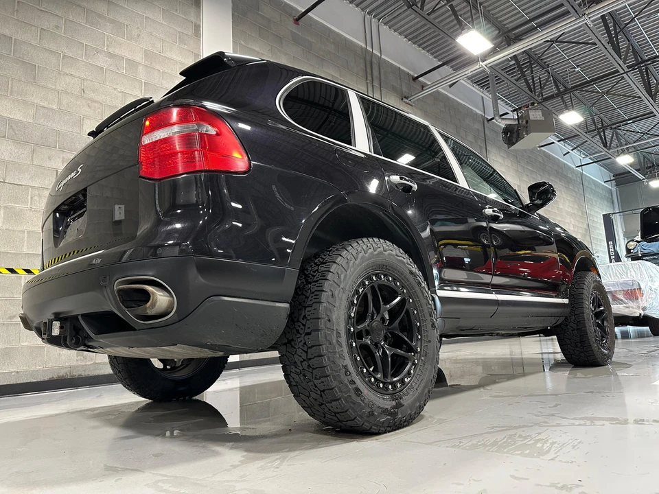 2010 Porsche 955/957 Cayenne S - Image 16 of 31