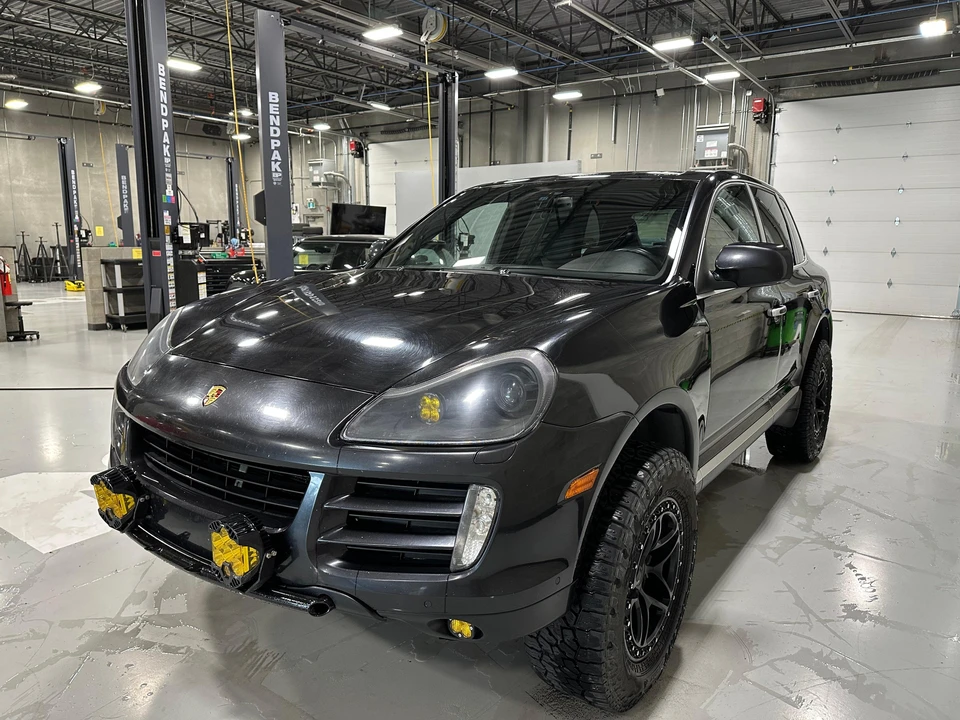 2010 Porsche 955/957 Cayenne S - Image 8 of 31