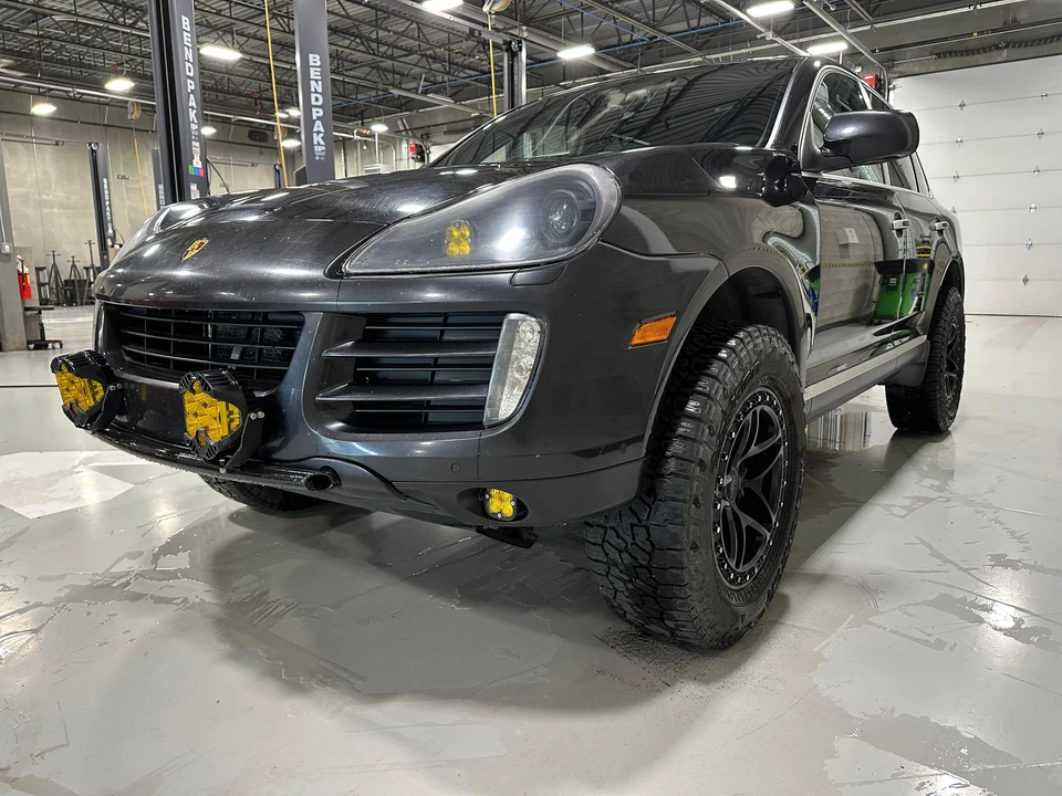 2010 Porsche 955/957 Cayenne S - Image 9 of 31