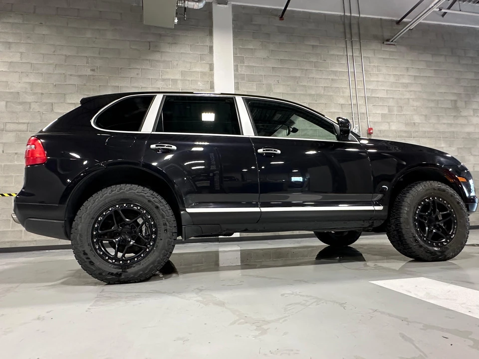 2010 Porsche 955/957 Cayenne S - Image 18 of 31