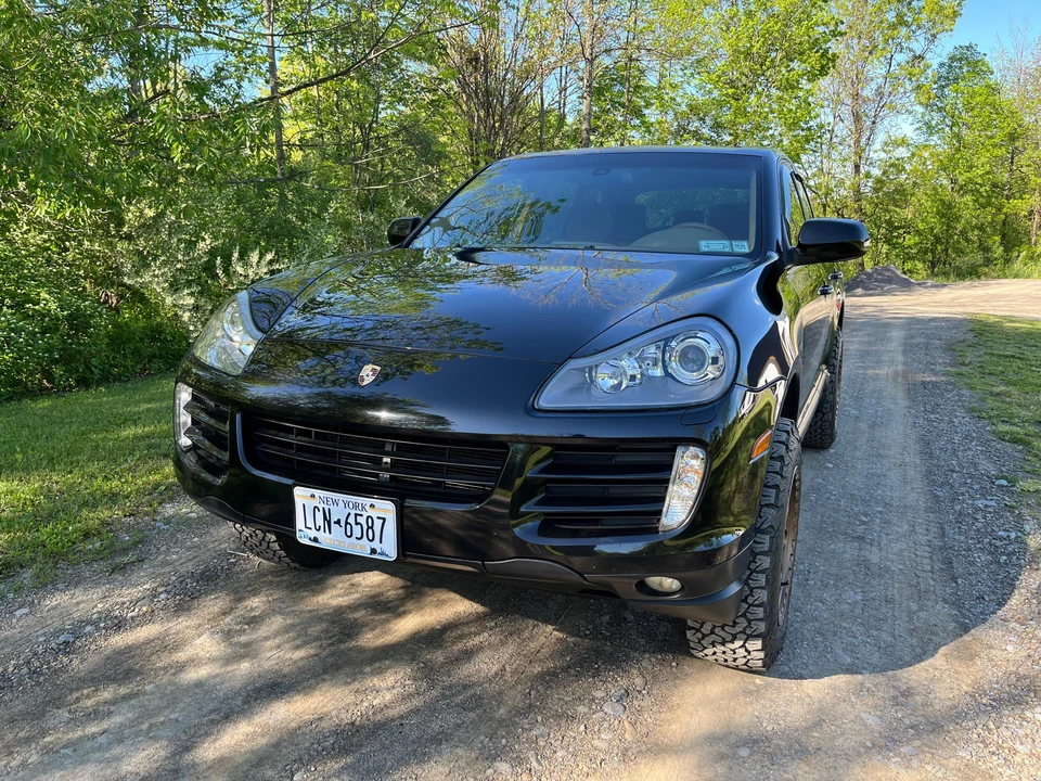 2010 Porsche 955/957 Cayenne S - Image 7 of 31