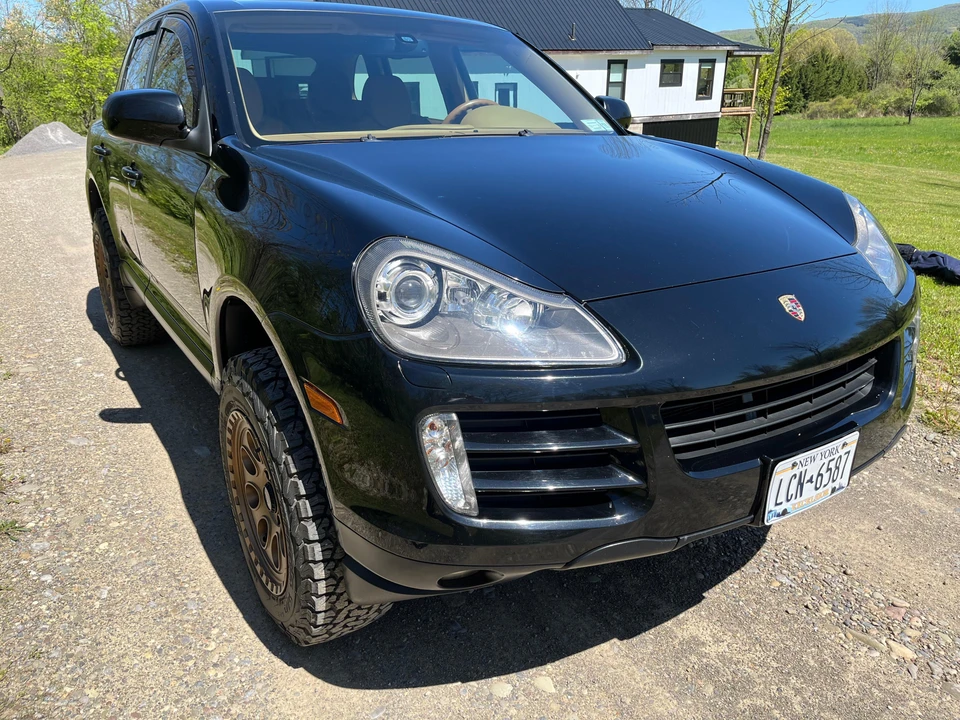 2010 Porsche 955/957 Cayenne S - Image 18 of 31