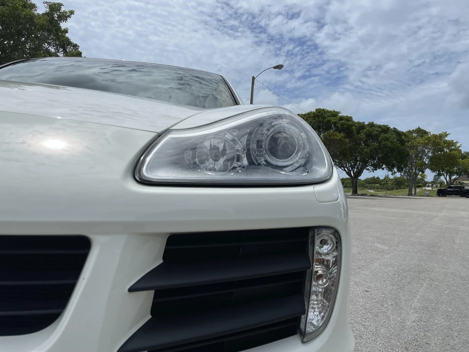 2010 Porsche 955/957 Cayenne S - Image 24 of 31