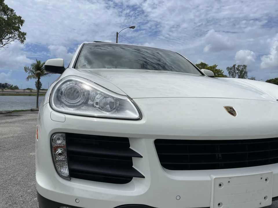 2010 Porsche 955/957 Cayenne S - Image 19 of 31