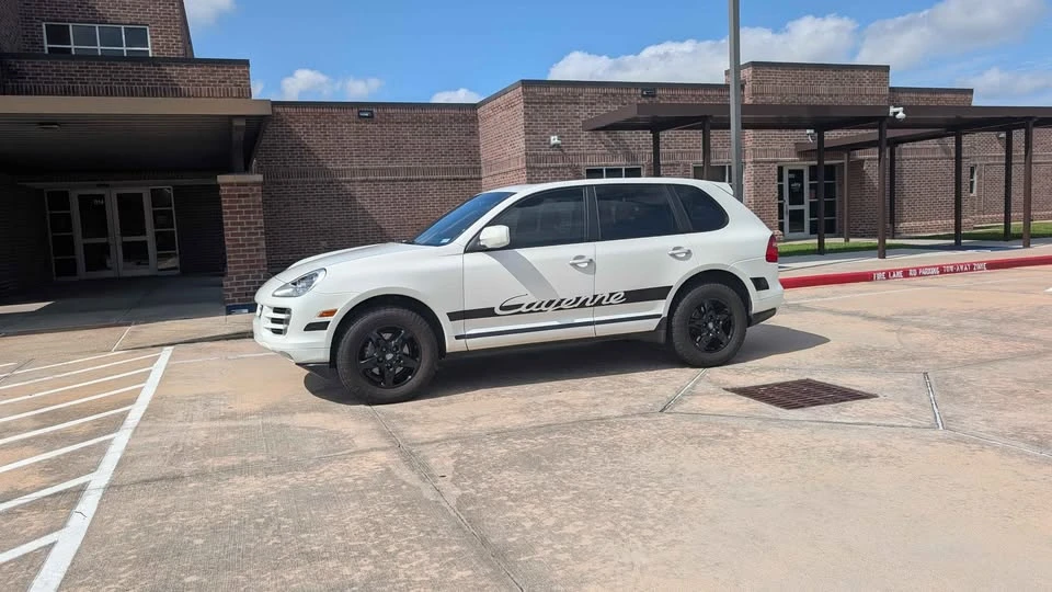 2010 Porsche Cayenne - Image 3 of 20