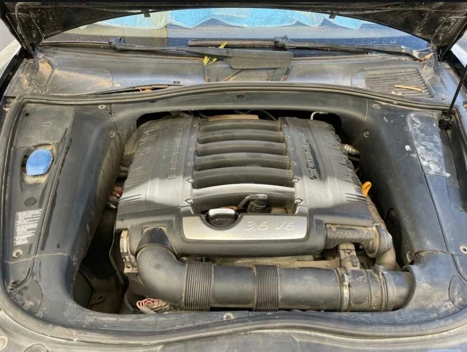 2010 Porsche Cayenne - Image 2 of 10