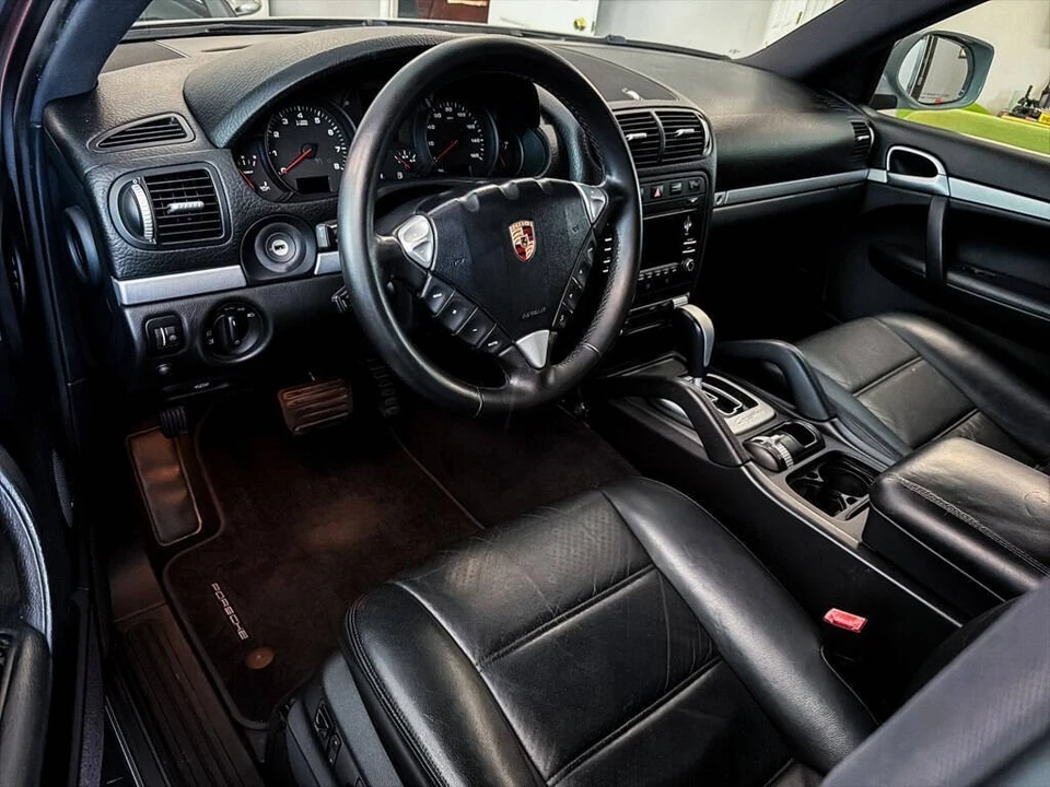 2010 Porsche 955/957 Cayenne - Image 16 of 31