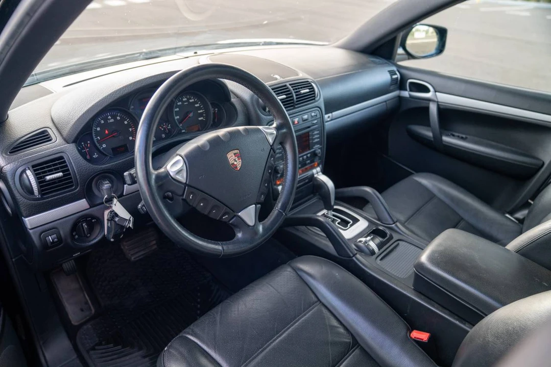 2010 Porsche 955/957 Cayenne S - Image 4 of 5