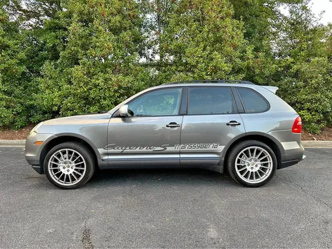 2010 Porsche Cayenne Transsyberia