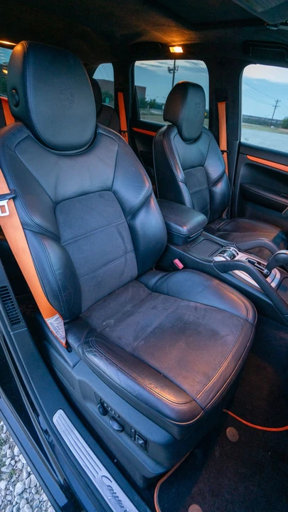 2010 Porsche 955/957 Cayenne S - Image 9 of 26