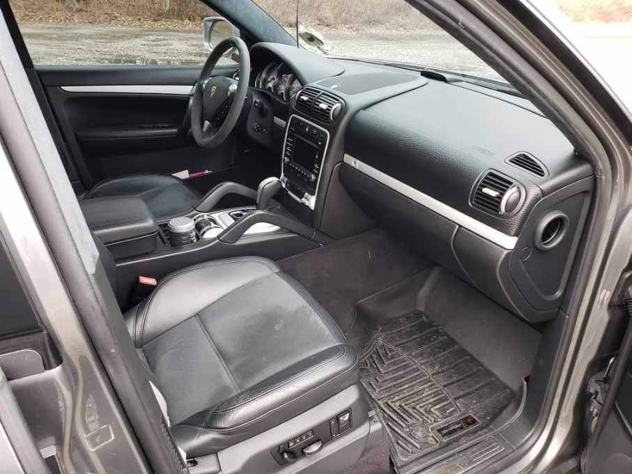2010 Porsche 955/957 Cayenne S - Image 10 of 15