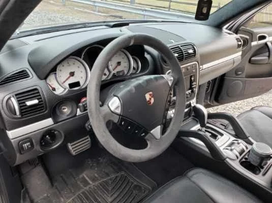 2010 Porsche 955/957 Cayenne S - Image 2 of 15