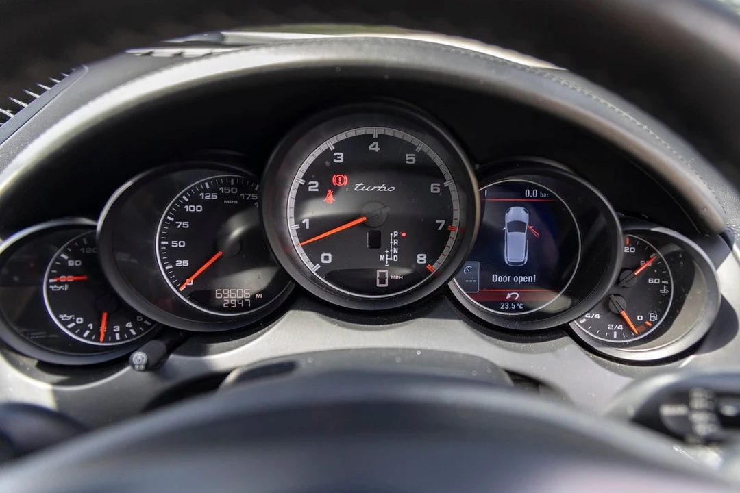 2010 Porsche Cayenne - Image 6 of 30