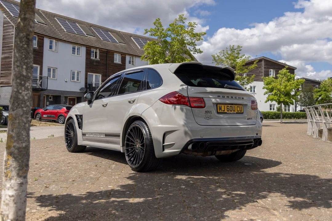2010 Porsche Cayenne - Image 15 of 30