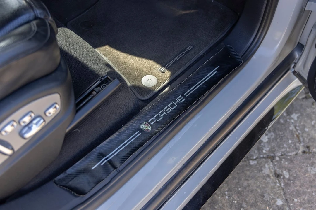 2010 Porsche Cayenne - Image 8 of 30