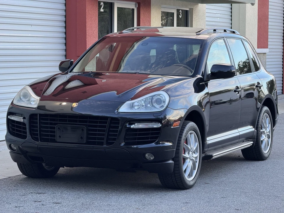 2010 Porsche 955/957 Cayenne Turbo - Image 2 of 31