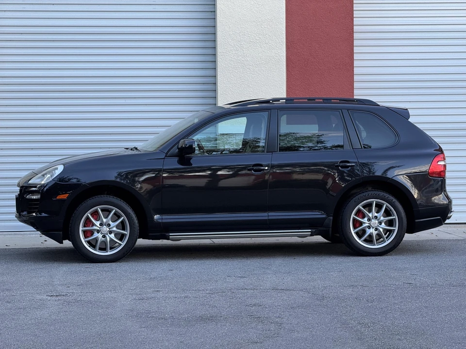 2010 Porsche 955/957 Cayenne Turbo - Image 9 of 31