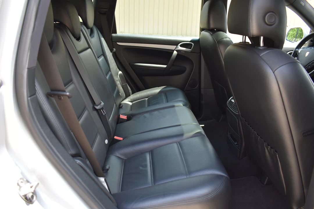 2010 Porsche 955/957 Cayenne - Image 8 of 9