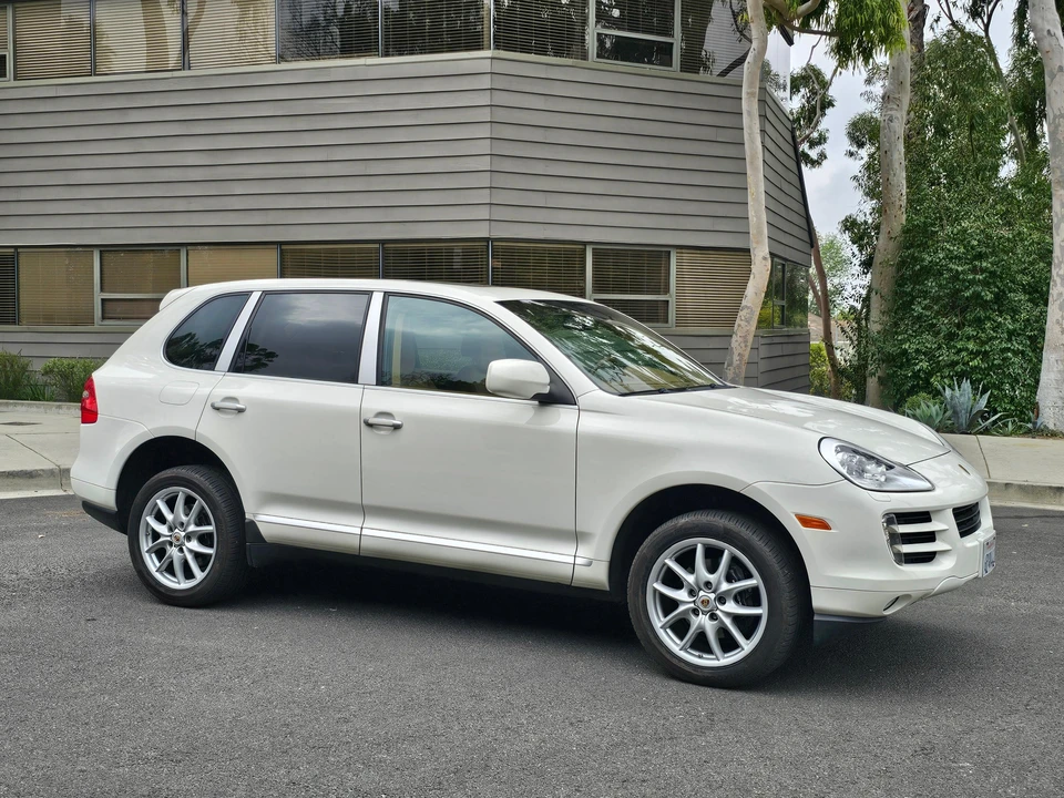 2010 Porsche 955/957 Cayenne - Image 16 of 31