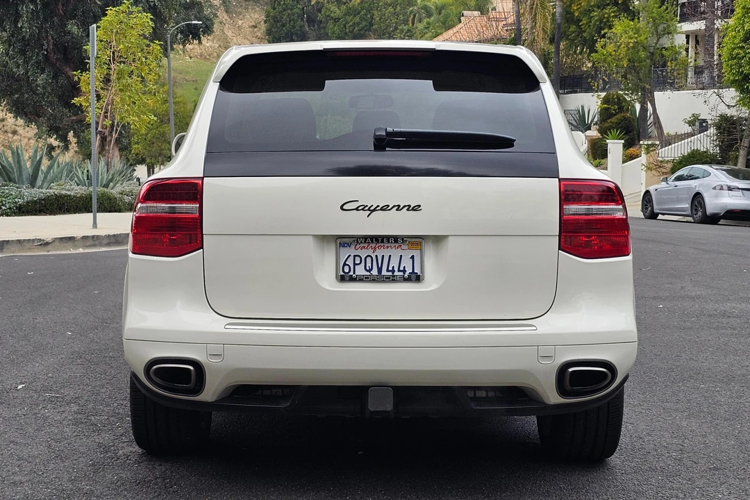 2010 Porsche 955/957 Cayenne - Image 5 of 31