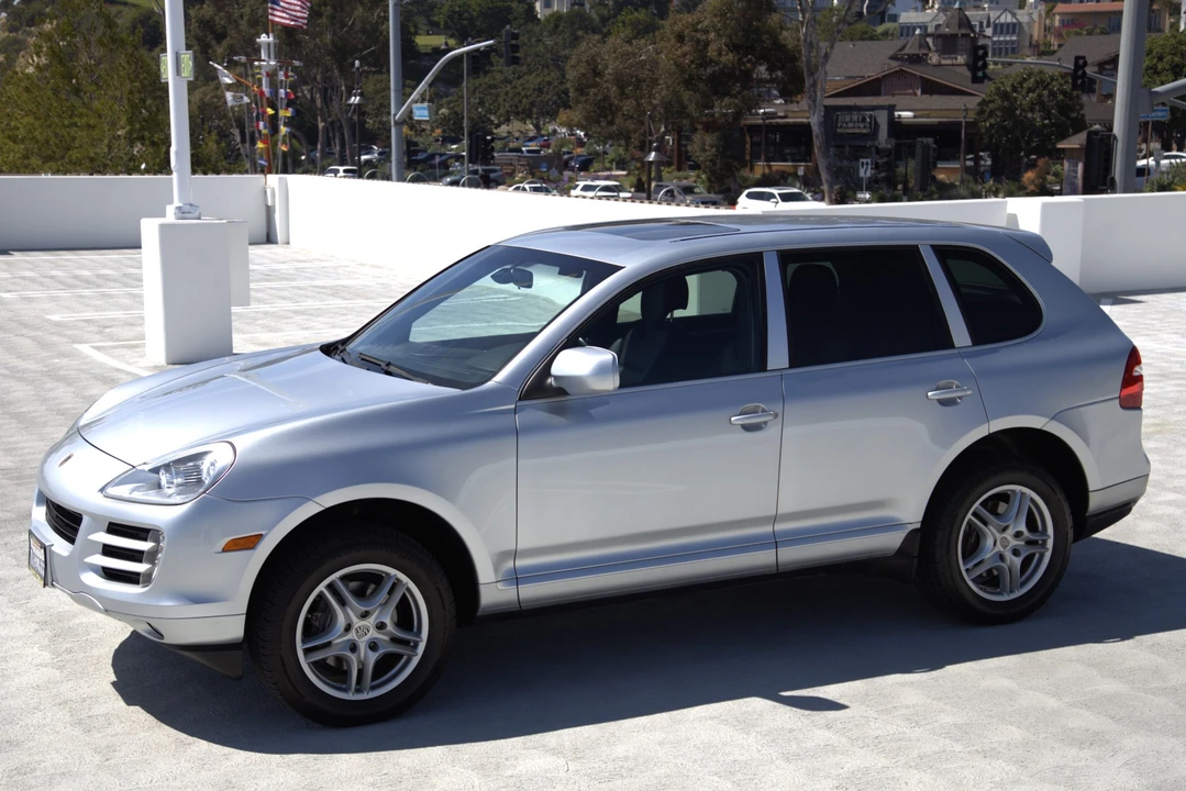 2010 Porsche 955/957 Cayenne - Image 13 of 31