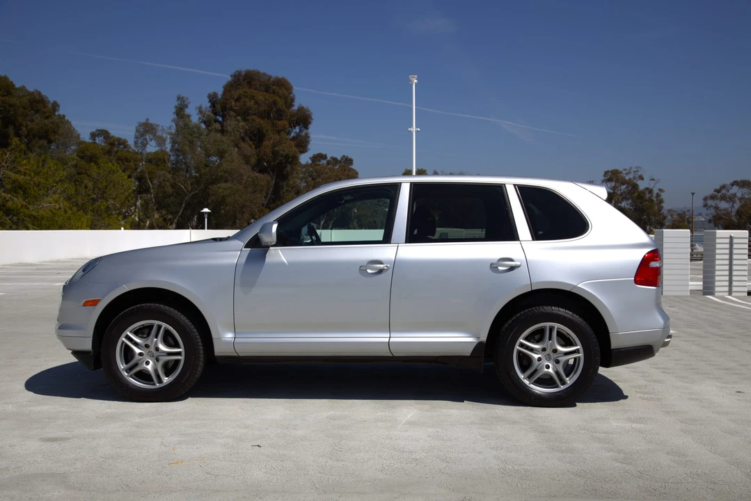 2010 Porsche 955/957 Cayenne - Image 16 of 31