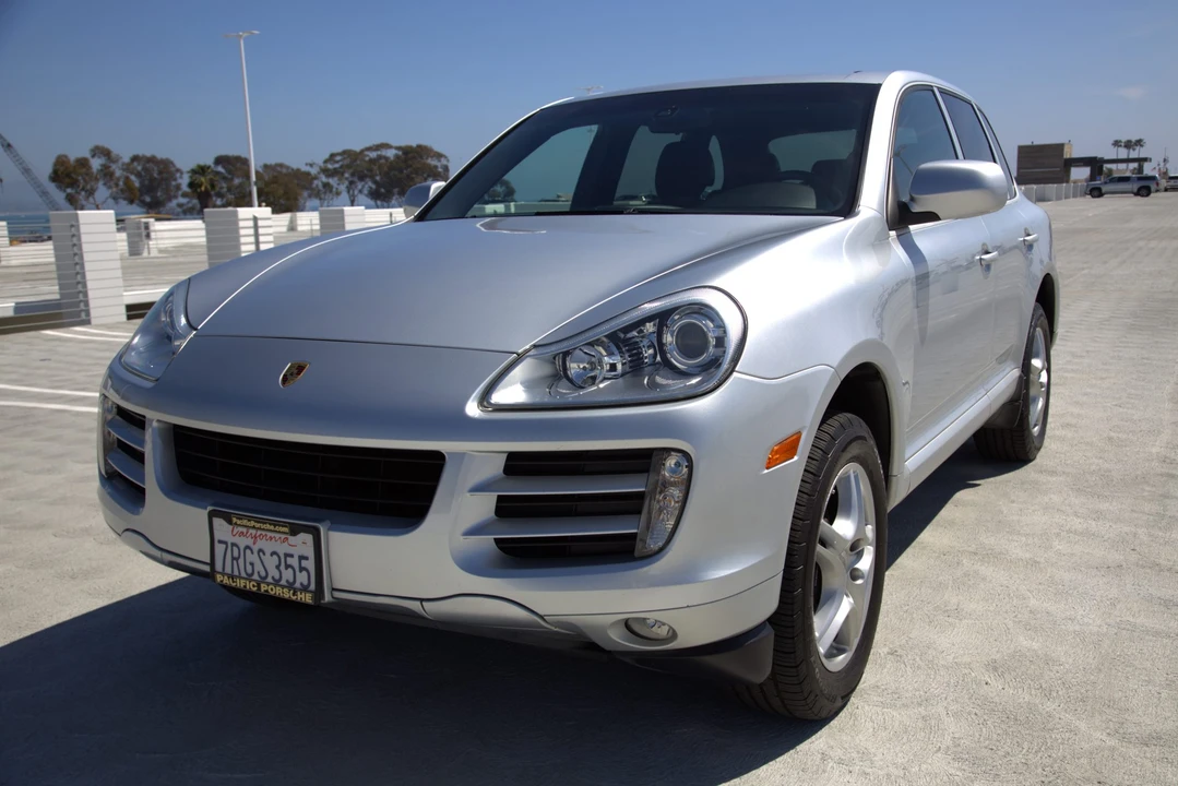 2010 Porsche 955/957 Cayenne - Image 6 of 31