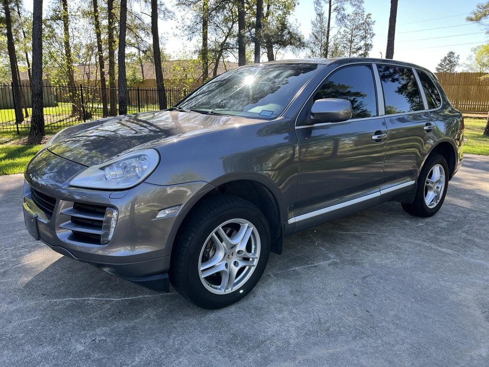 2010 Porsche 955/957 Cayenne - Image 2 of 31