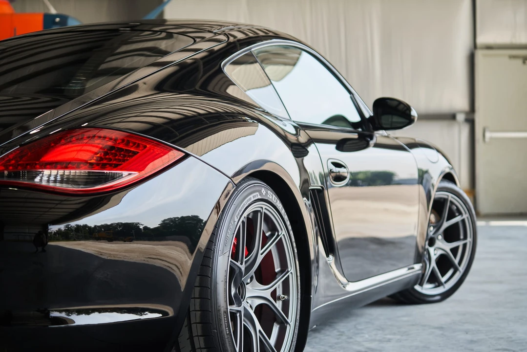 2010 Porsche 987 Cayman S - Image 12 of 31