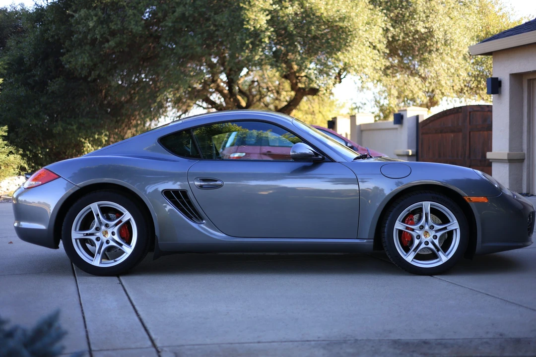 2010 Porsche 987 Cayman S - Image 12 of 31