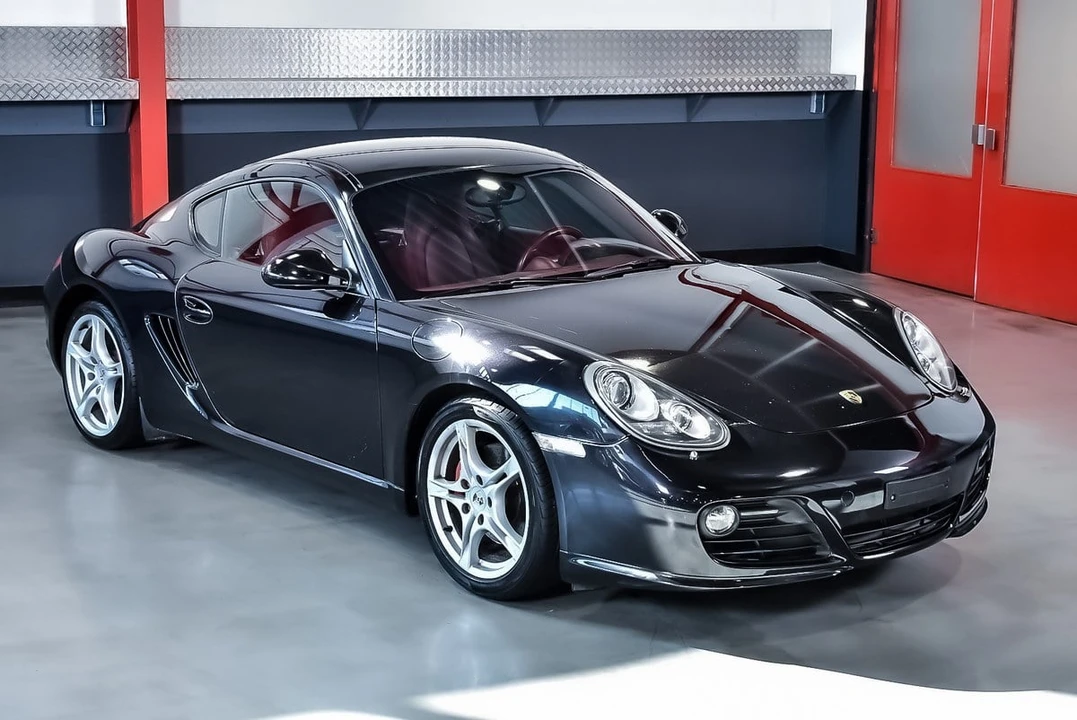 2010 Porsche 987 Cayman S - Image 8 of 30
