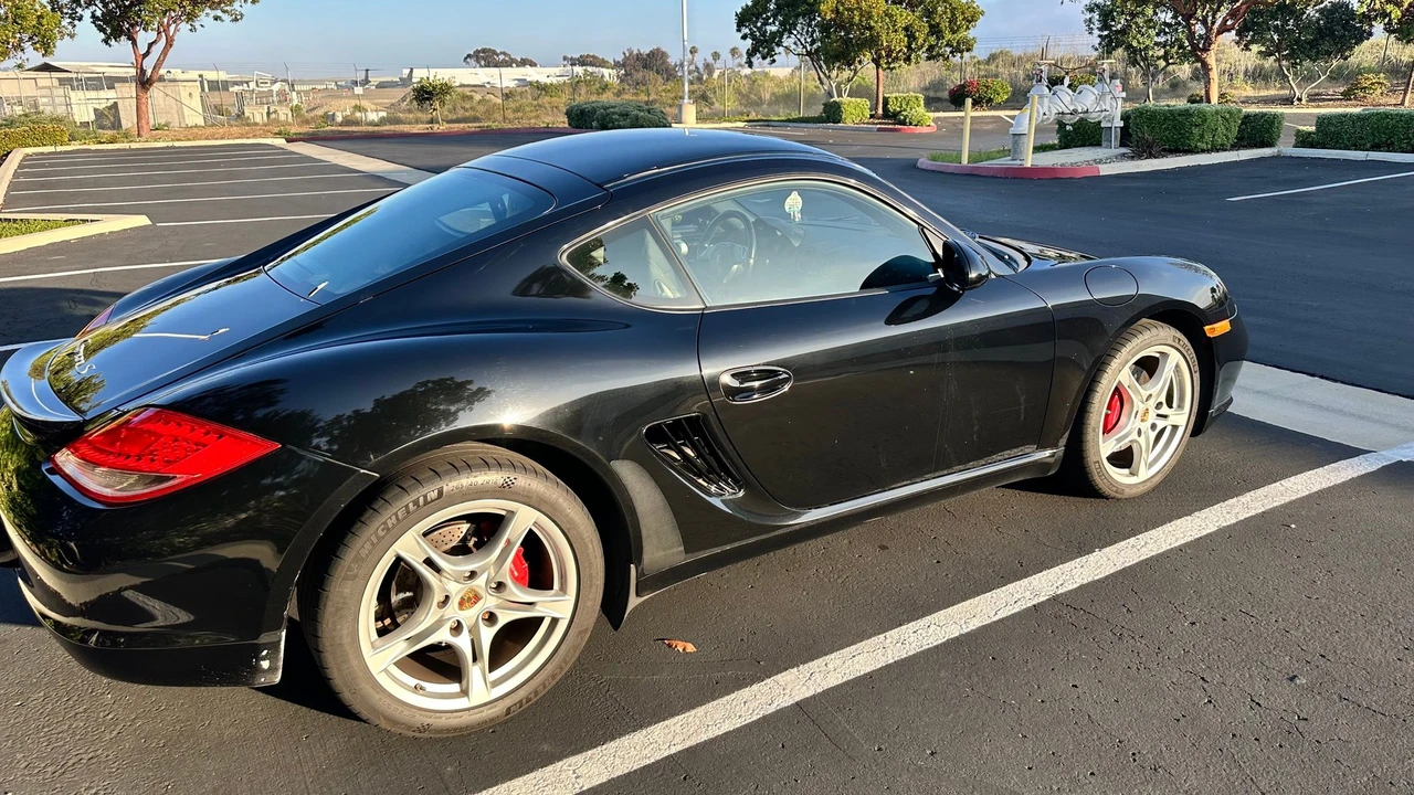 2010 Porsche 987 Cayman S - Image 13 of 31