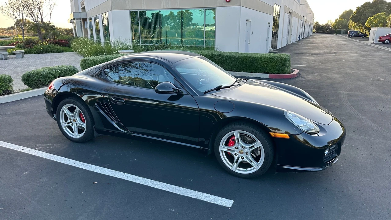 2010 Porsche 987 Cayman S - Image 24 of 31