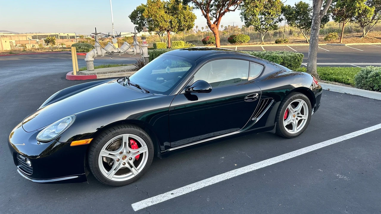 2010 Porsche 987 Cayman S - Image 2 of 31