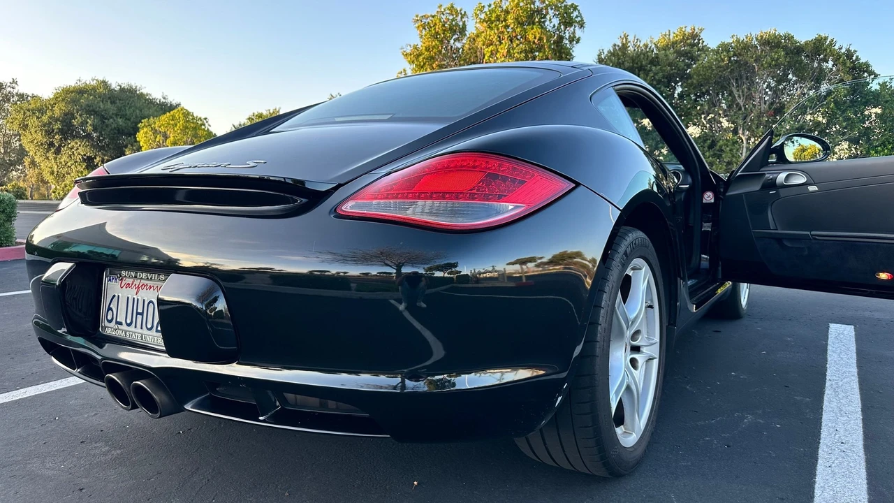 2010 Porsche 987 Cayman S - Image 10 of 31
