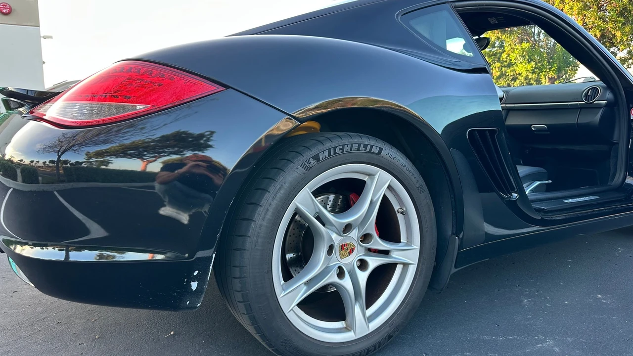 2010 Porsche 987 Cayman S - Image 19 of 31