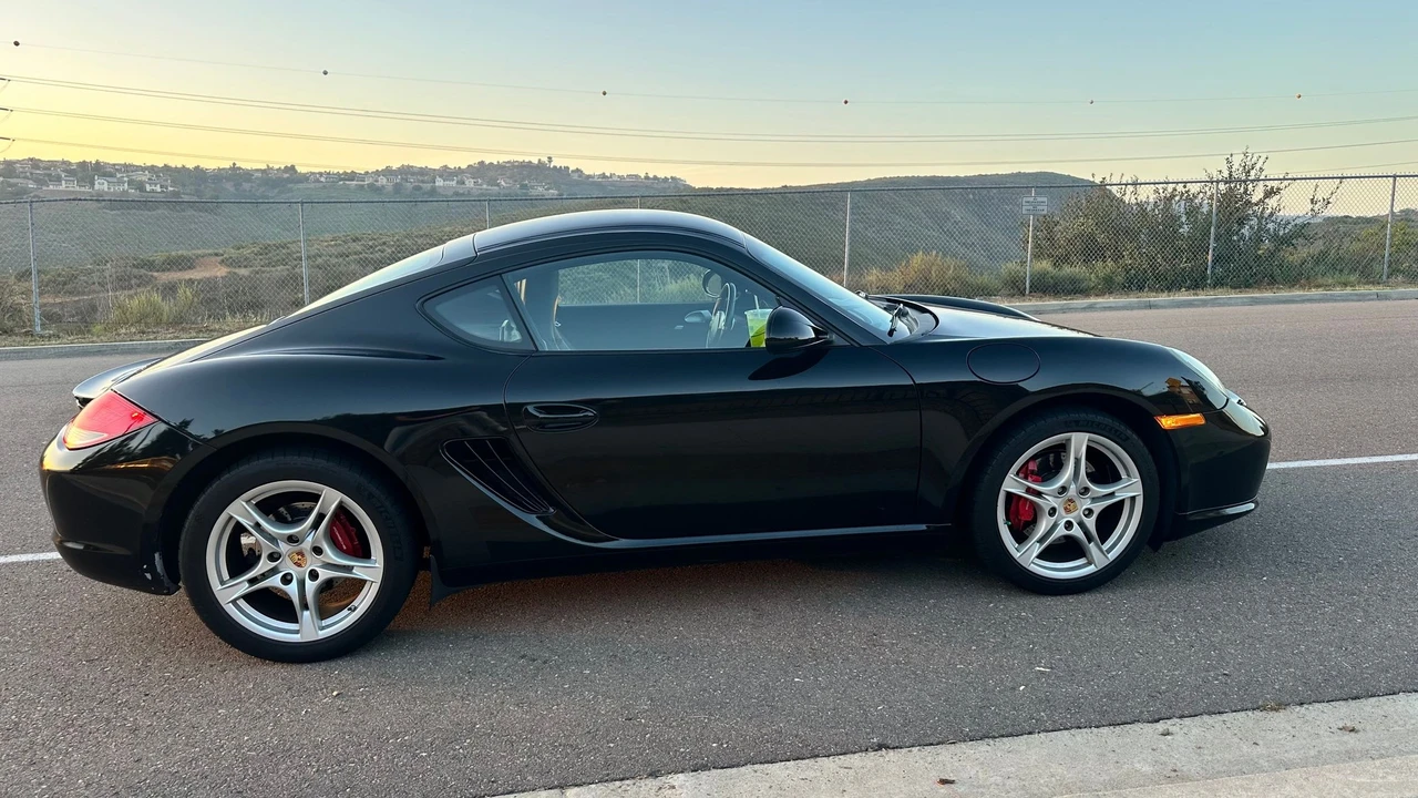 2010 Porsche 987 Cayman S - Image 20 of 31